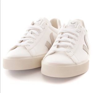 Veja Campo Sneaker Size 39 White/Natural Suede